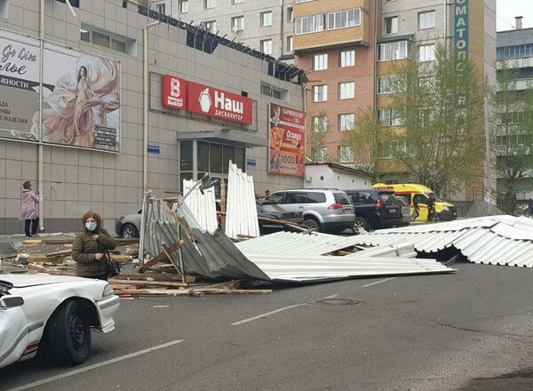 Глава администрации Читы возложил ответственность за срыв крыш ветром на строителей