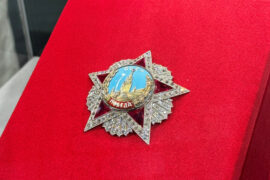 Интерфакс: Орден «Победа», предоставленный Гохраном России — центральный элемент стенда «Уралхим» на ПМЭФ-2025